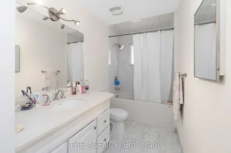 402 Kingston Road Toronto ON M4L 1T9