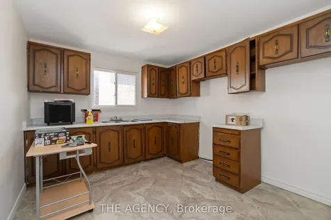 402 Kingston Road Toronto ON M4L 1T9