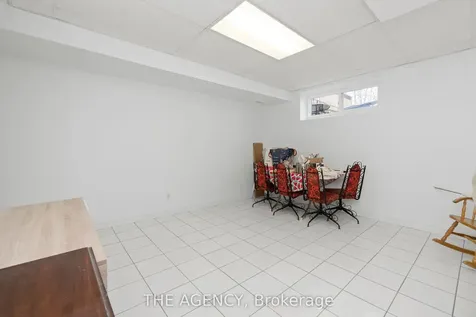 402 Kingston Road Toronto ON M4L 1T9