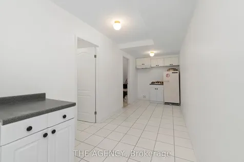 402 Kingston Road Toronto ON M4L 1T9