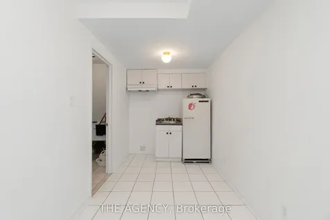 402 Kingston Road Toronto ON M4L 1T9