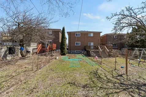402 Kingston Road Toronto ON M4L 1T9