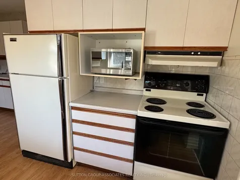 11 Castor Crescent Toronto ON M1G 3R1