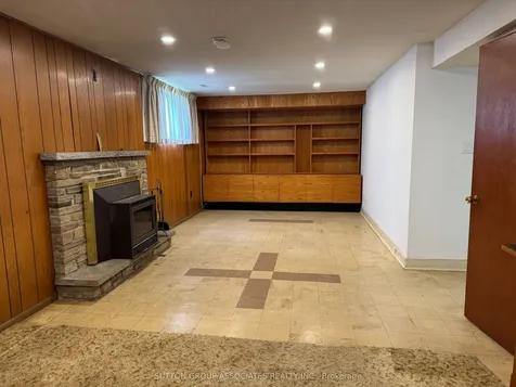 11 Castor Crescent Toronto ON M1G 3R1