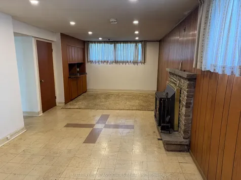 11 Castor Crescent Toronto ON M1G 3R1