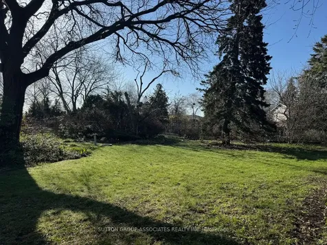 11 Castor Crescent Toronto ON M1G 3R1