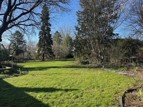 11 Castor Crescent Toronto ON M1G 3R1