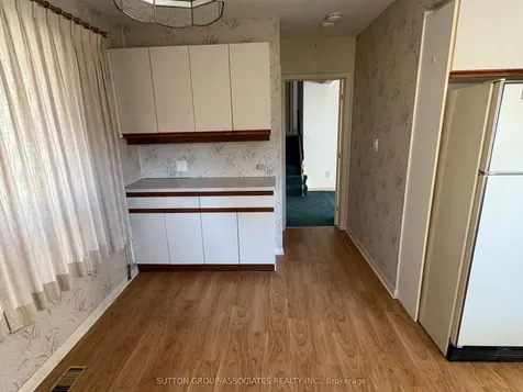 11 Castor Crescent Toronto ON M1G 3R1