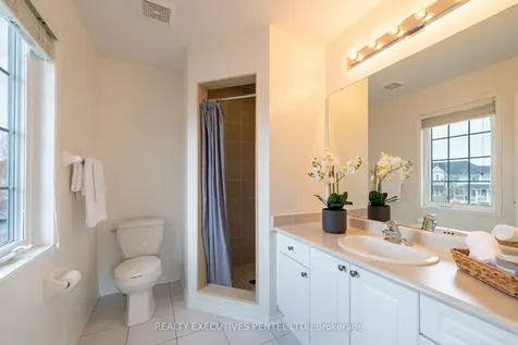 89 Lander Crescent Clarington ON L1C 0L5