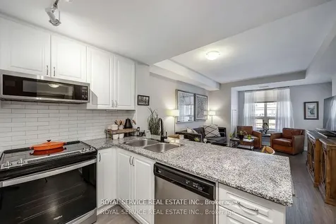 21 Brookhouse Drive Clarington ON L1B 0V4