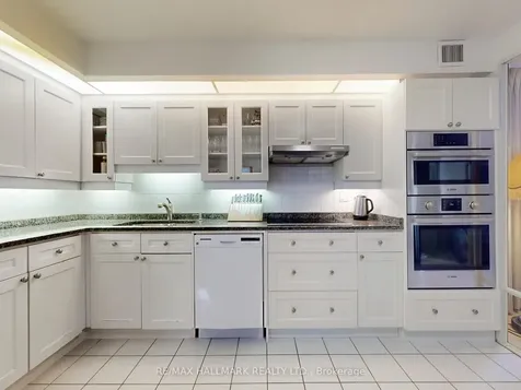 10 Guildwood Parkway Toronto ON M1E 5B5