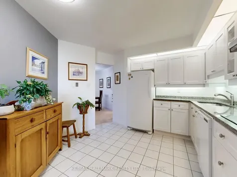 10 Guildwood Parkway Toronto ON M1E 5B5