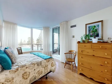 10 Guildwood Parkway Toronto ON M1E 5B5