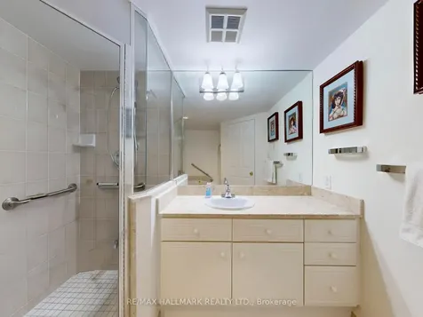 10 Guildwood Parkway Toronto ON M1E 5B5