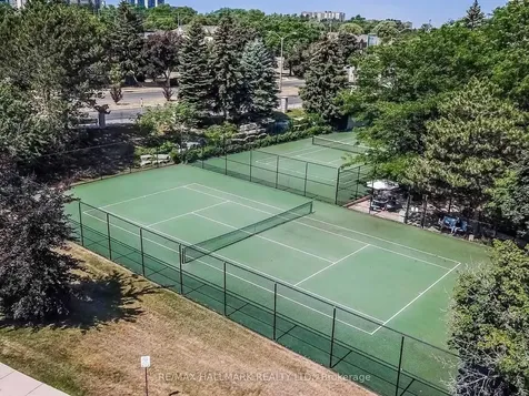 10 Guildwood Parkway Toronto ON M1E 5B5