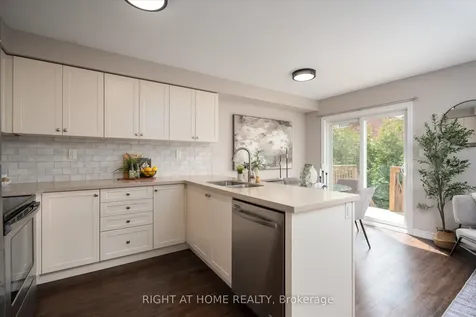 40 Markham Trail Clarington ON L1C 0S4