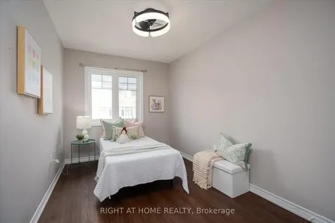 40 Markham Trail Clarington ON L1C 0S4