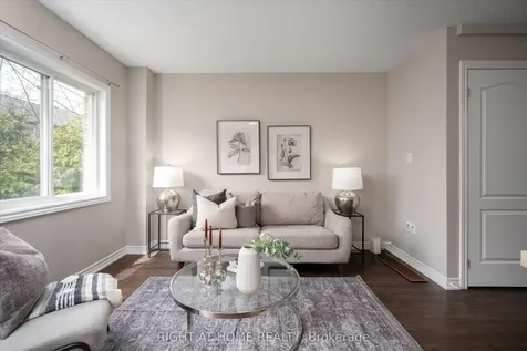 40 Markham Trail Clarington ON L1C 0S4