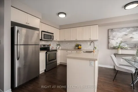 40 Markham Trail Clarington ON L1C 0S4