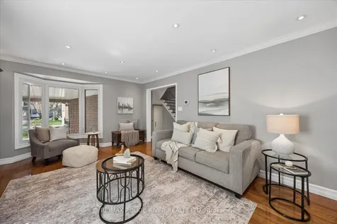 1014 Redbird Crescent Pickering ON L1V 5K3