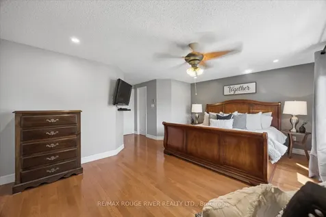 1014 Redbird Crescent Pickering ON L1V 5K3