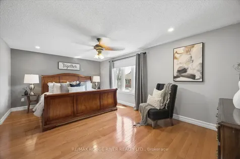 1014 Redbird Crescent Pickering ON L1V 5K3