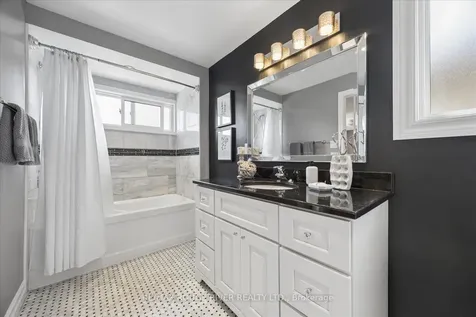 1014 Redbird Crescent Pickering ON L1V 5K3