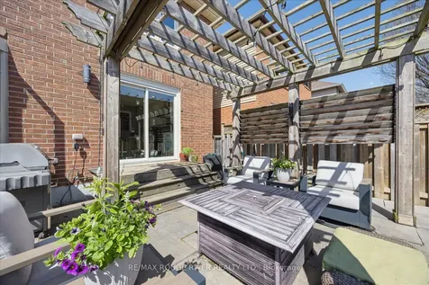 1014 Redbird Crescent Pickering ON L1V 5K3