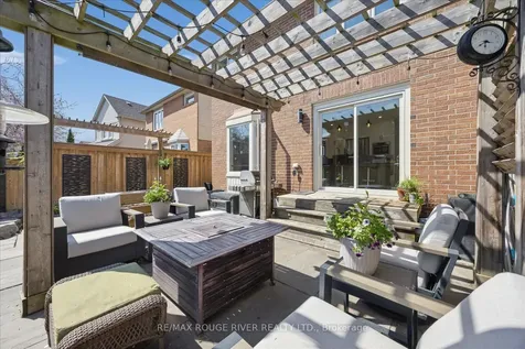 1014 Redbird Crescent Pickering ON L1V 5K3