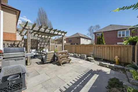 1014 Redbird Crescent Pickering ON L1V 5K3