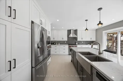 1014 Redbird Crescent Pickering ON L1V 5K3