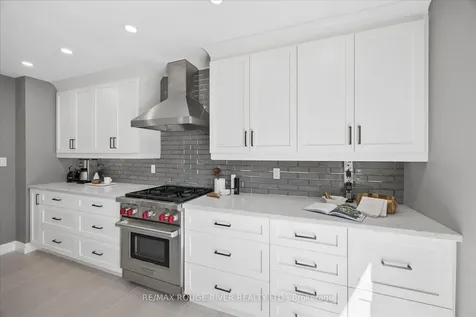 1014 Redbird Crescent Pickering ON L1V 5K3