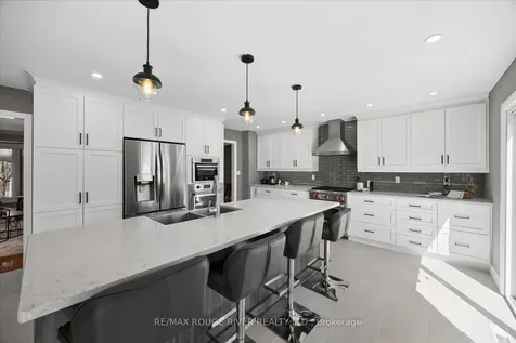 1014 Redbird Crescent Pickering ON L1V 5K3