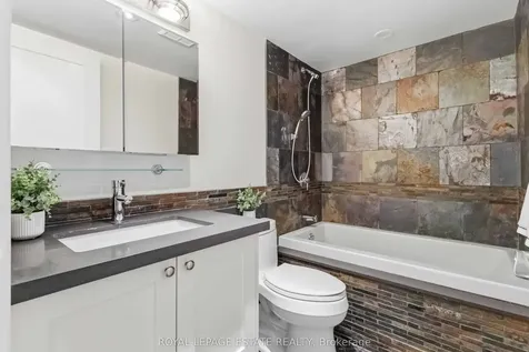 1093 Kingston Road Toronto ON M1N 4E2