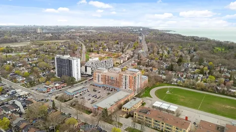 1093 Kingston Road Toronto ON M1N 4E2
