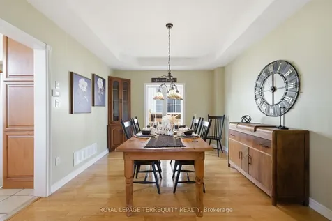 20 Selkirk Drive Whitby ON L1M 2E6