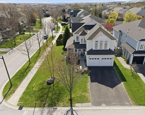 20 Selkirk Drive Whitby ON L1M 2E6