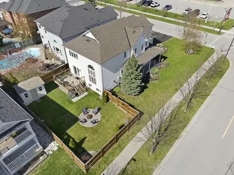 20 Selkirk Drive Whitby ON L1M 2E6