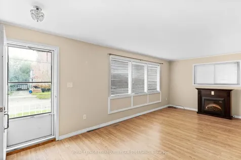 378 Elmgrove Avenue Oshawa ON L1J 2C5