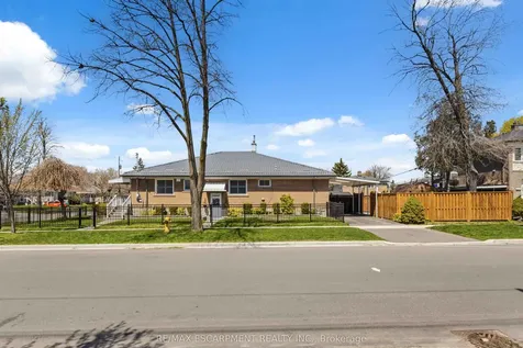 1 Birkdale Road Toronto ON M1P 3R2