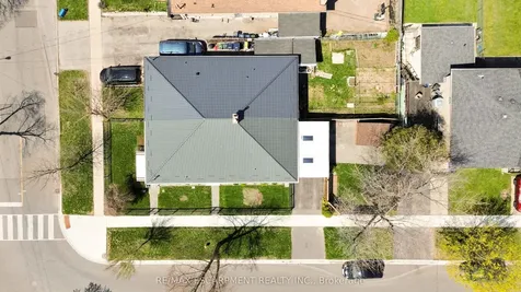 1 Birkdale Road Toronto ON M1P 3R2