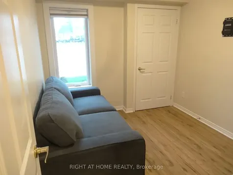 102 Aspen Springs Drive Clarington ON L1C 5N6
