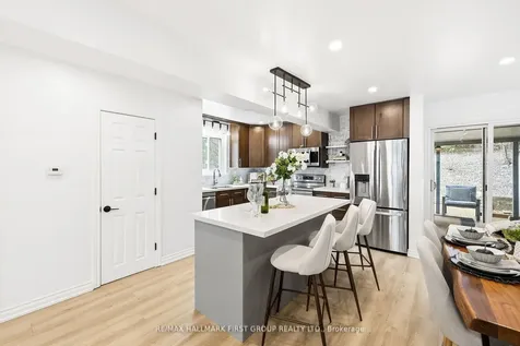 953 Vistula Drive Pickering ON L1W 2L7