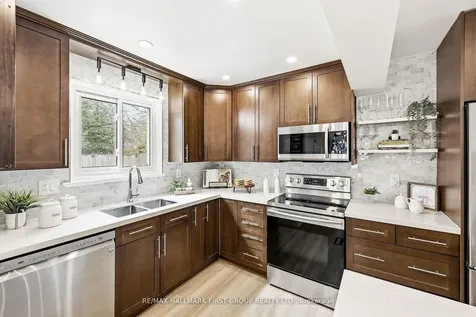 953 Vistula Drive Pickering ON L1W 2L7
