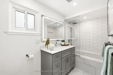 953 Vistula Drive Pickering ON L1W 2L7