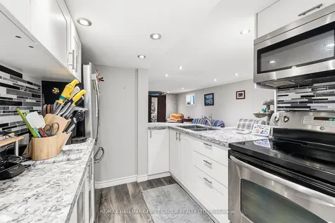 953 Vistula Drive Pickering ON L1W 2L7