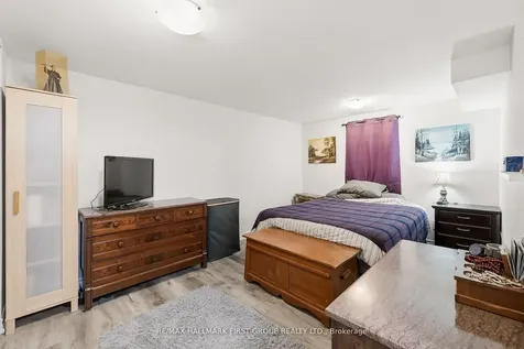 953 Vistula Drive Pickering ON L1W 2L7