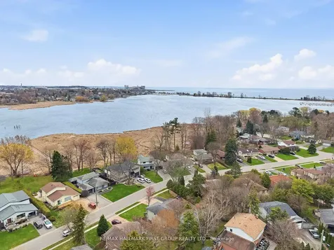 953 Vistula Drive Pickering ON L1W 2L7