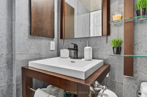 61 Town Centre Court Toronto ON M1P 5C5
