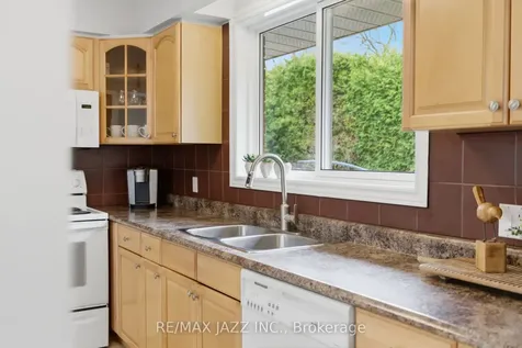 47 Martindale Street Oshawa ON L1H 6W7
